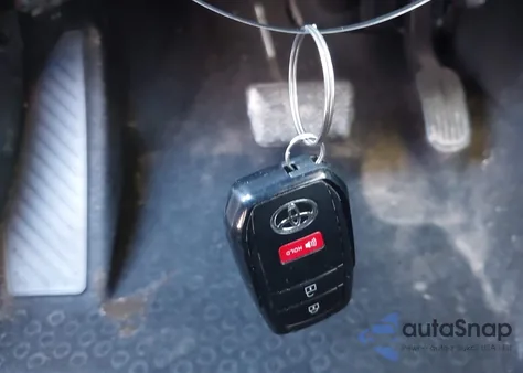 2023 Toyota Corolla Cross Le из США, поврежденный, VIN 7MUCAABG6PV074028